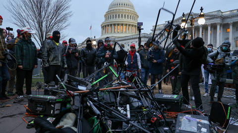 ginsberg1_Tayfun CoskunAnadolu Agency via Getty Images_january6journalistviolence